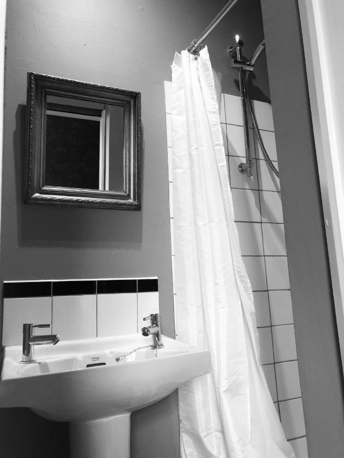 No 11 Bistro & Rooms Keighley Buitenkant foto